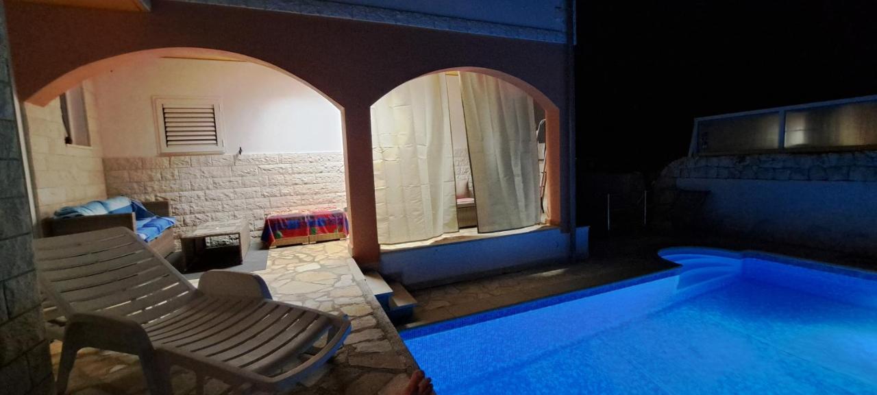 Apartments Villa Bella Vista Hvar ฮวาร์ ภายนอก รูปภาพ