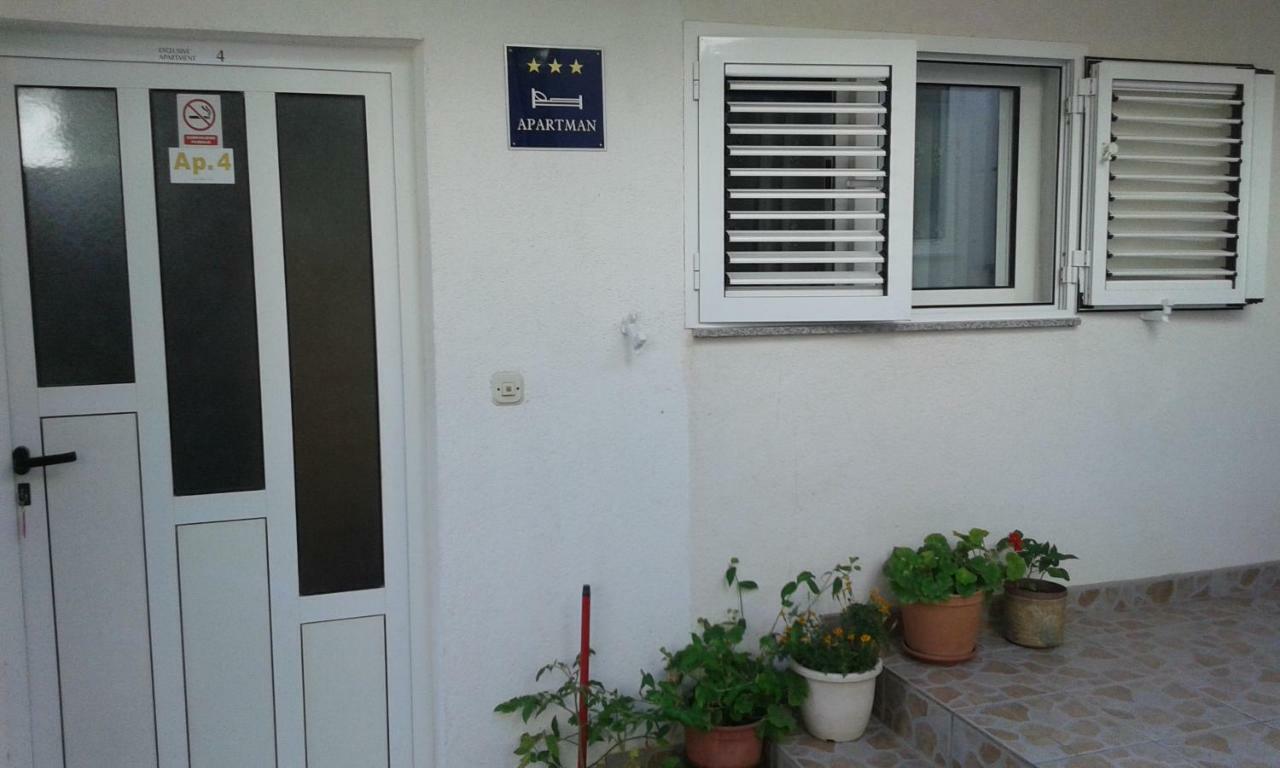 Apartments Villa Bella Vista Hvar ฮวาร์ ภายนอก รูปภาพ