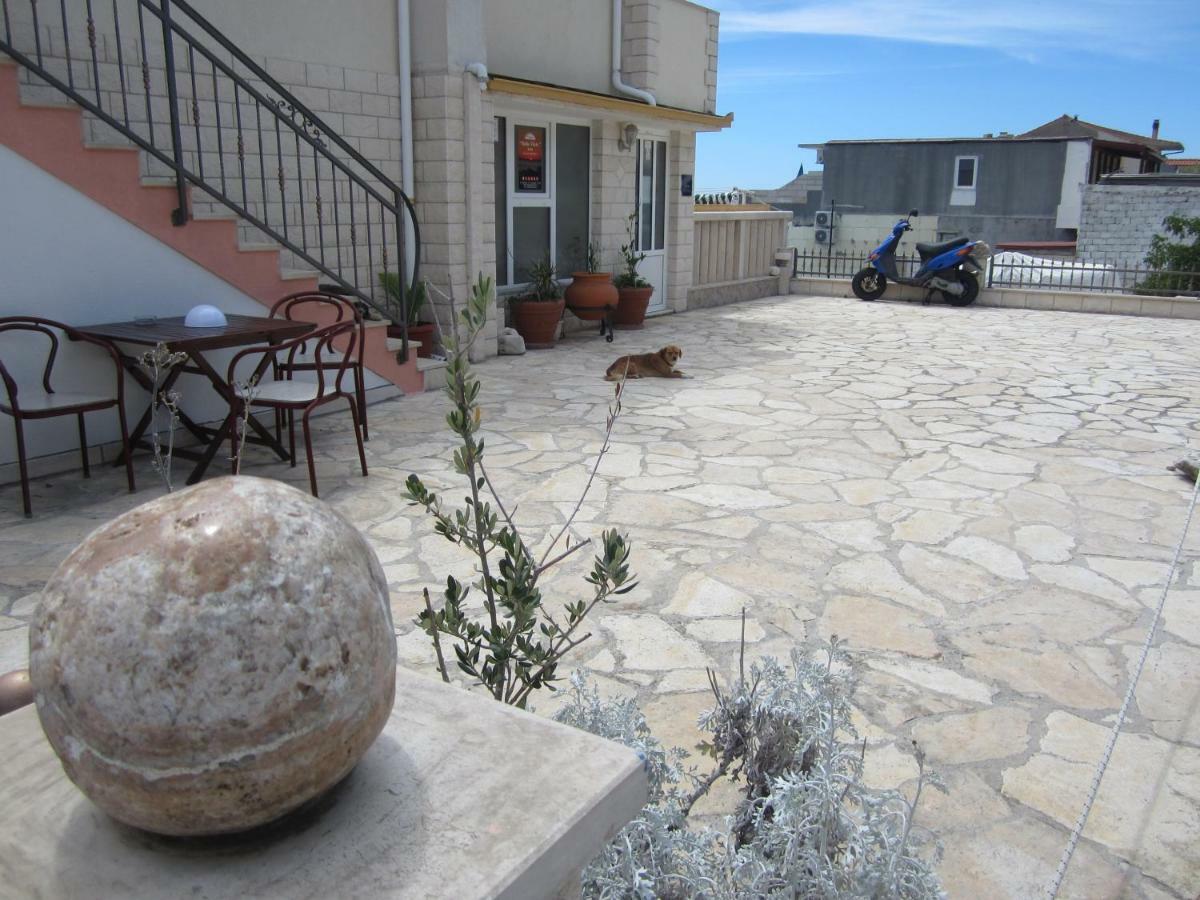 Apartments Villa Bella Vista Hvar ฮวาร์ ภายนอก รูปภาพ