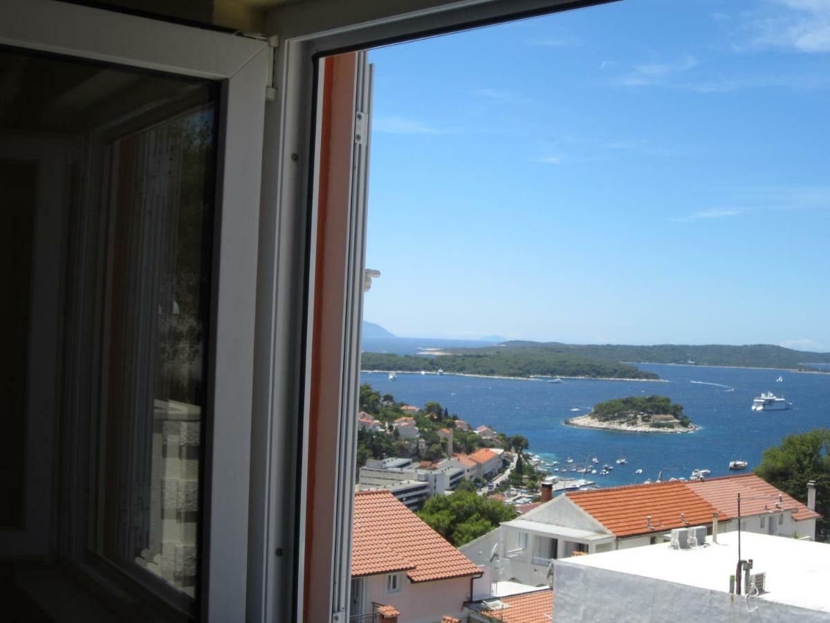 Apartments Villa Bella Vista Hvar ฮวาร์ ภายนอก รูปภาพ